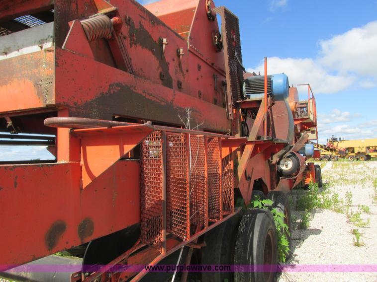 image for item K4039 Universal 40X24 roll crusher