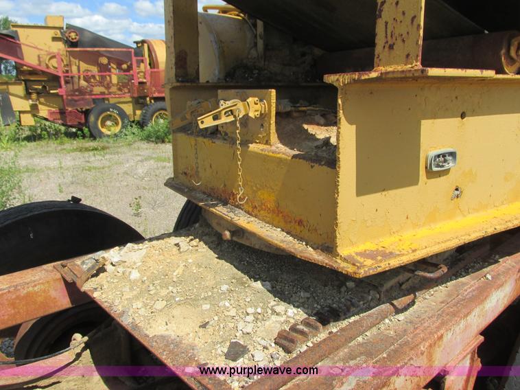 image for item K4042 Hammer-roll double roll impact crusher