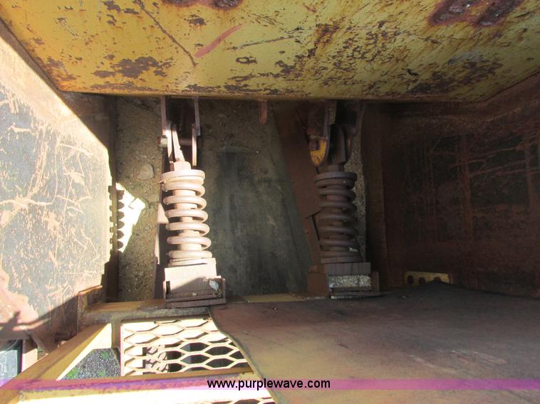 image for item K4042 Hammer-roll double roll impact crusher