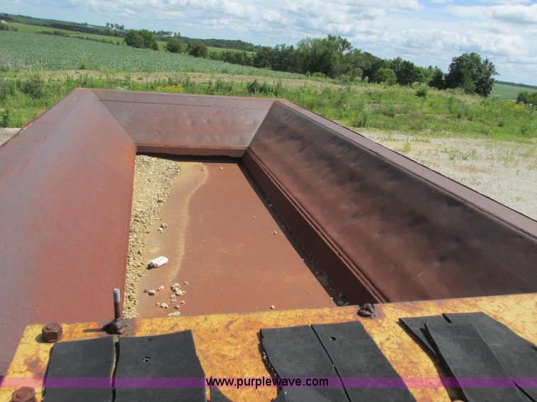 image for item K4042 Hammer-roll double roll impact crusher