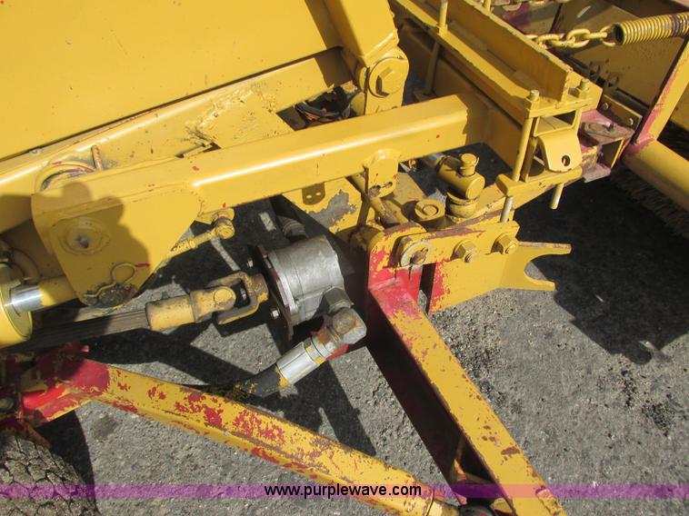 image for item K4046 Toro Groundsmaster 325D broom