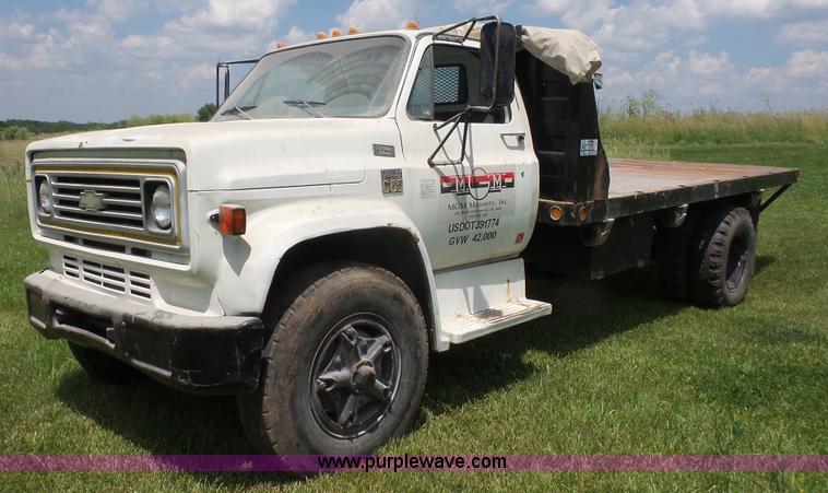 image for item K4593 1977 Chevrolet C65 dump flatbed truck