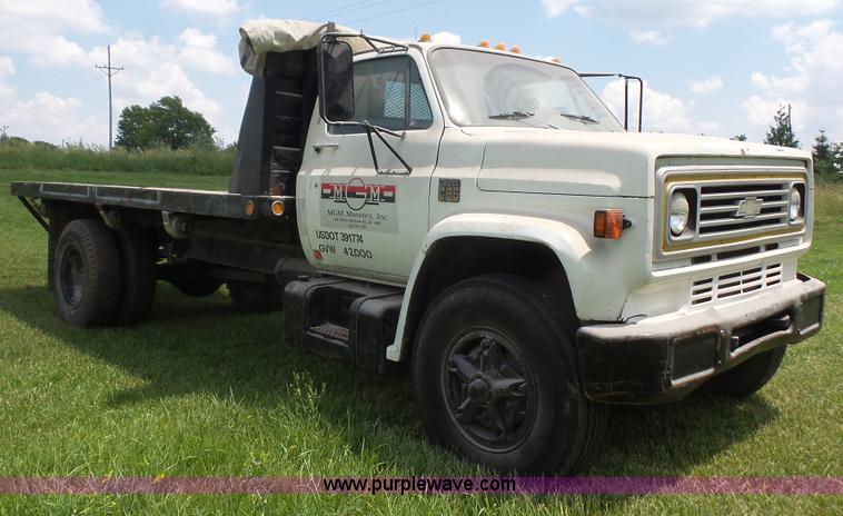 image for item K4593 1977 Chevrolet C65 dump flatbed truck