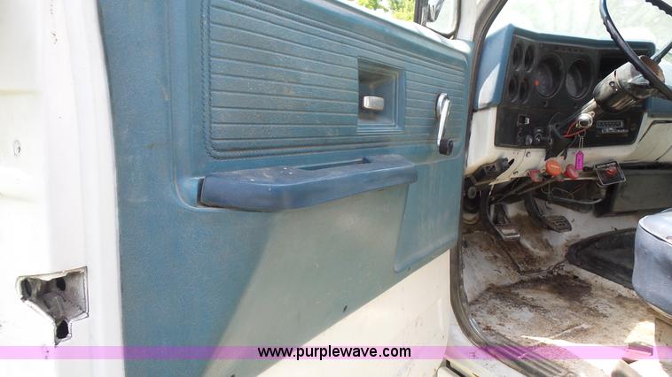 image for item K4593 1977 Chevrolet C65 dump flatbed truck