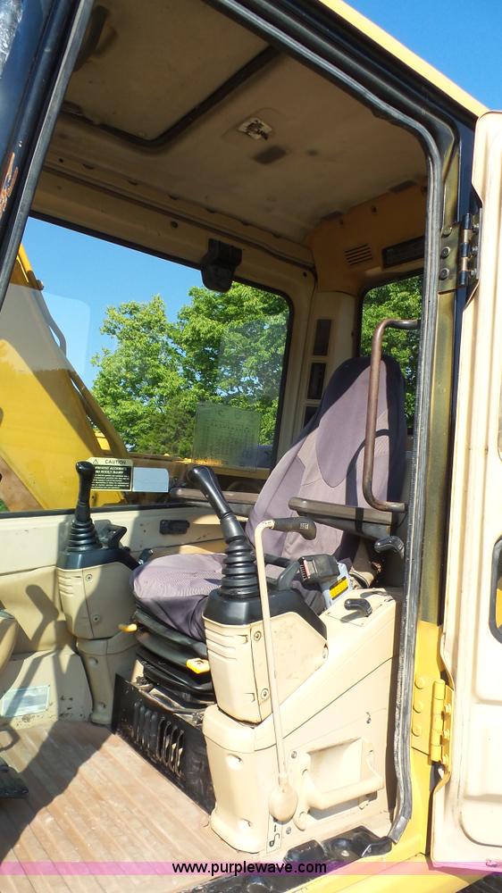 image for item K4622 1995 Caterpillar 311 excavator