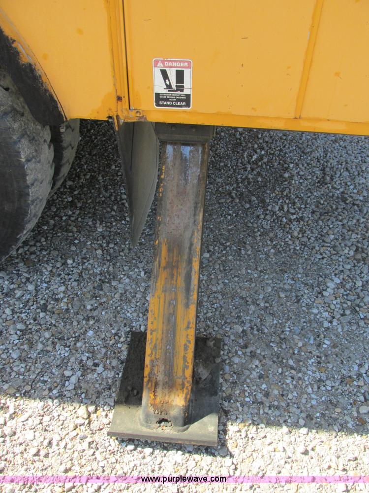 image for item K5079 1993 International 4900 bucket truck