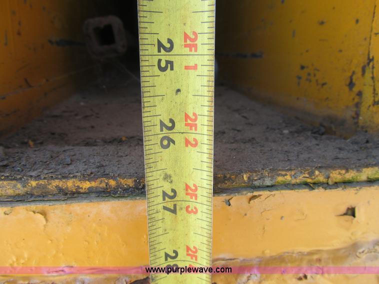 image for item K5079 1993 International 4900 bucket truck