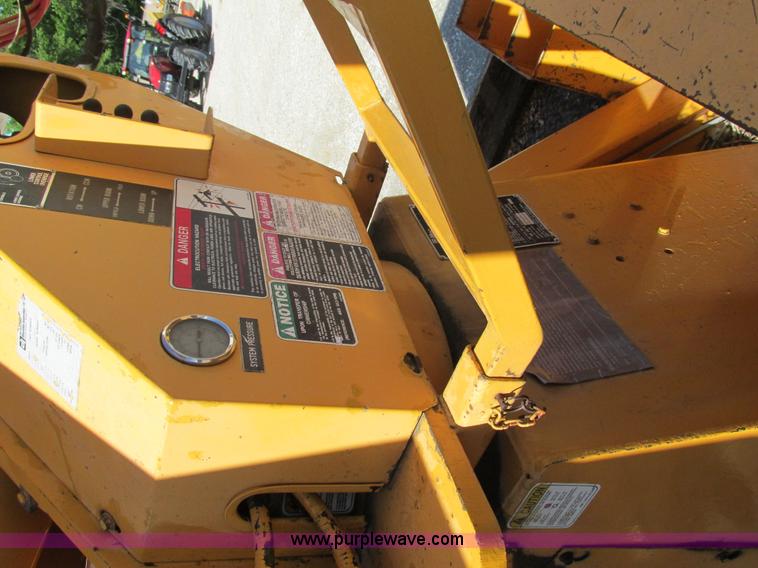 image for item K5079 1993 International 4900 bucket truck