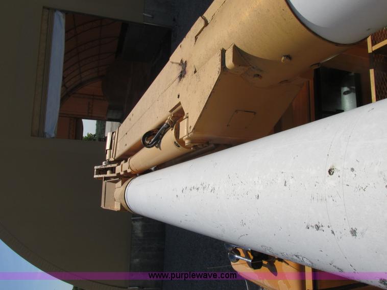 image for item K5079 1993 International 4900 bucket truck