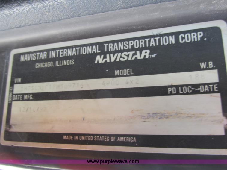 image for item K5079 1993 International 4900 bucket truck