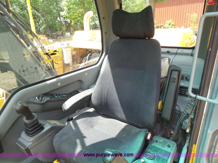 image for item K5393 2005 Volvo EC160B excavator