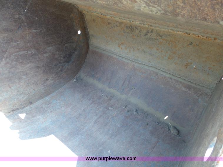 image for item K5393 2005 Volvo EC160B excavator