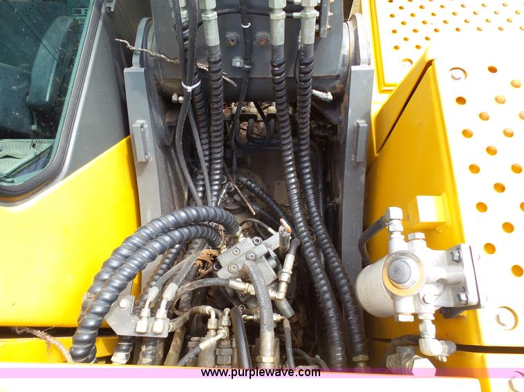 image for item K5393 2005 Volvo EC160B excavator