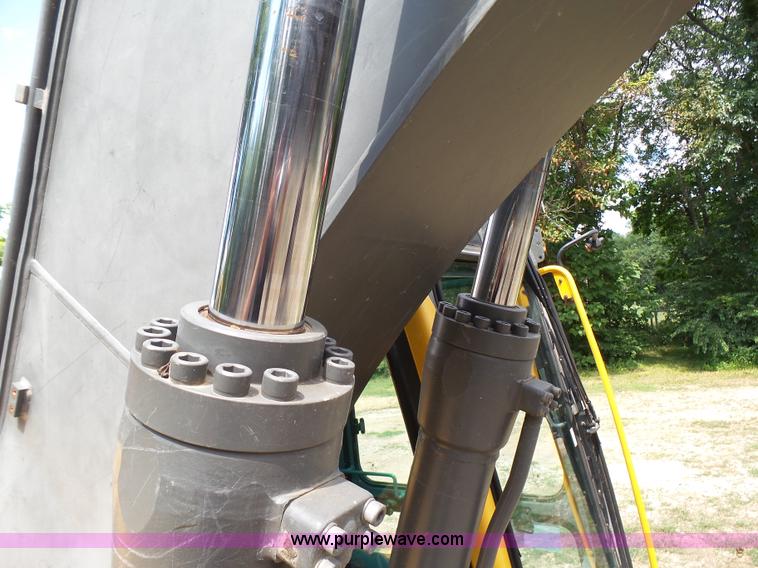 image for item K5393 2005 Volvo EC160B excavator