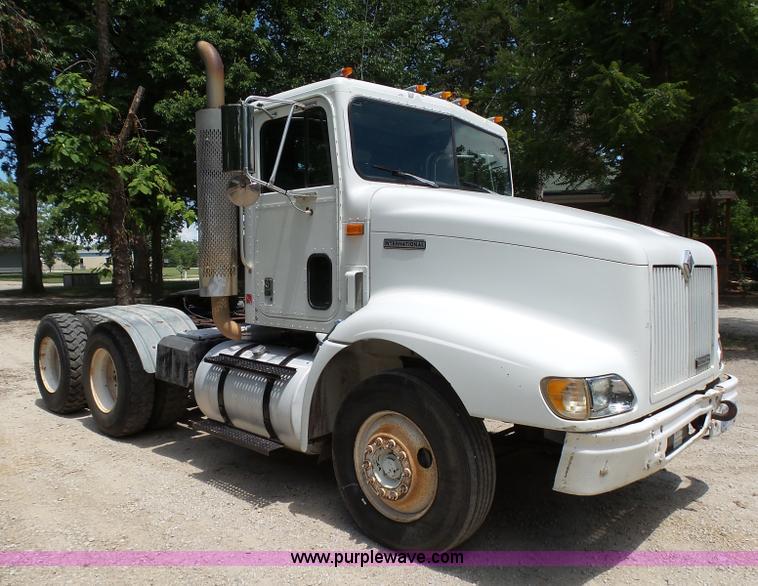 image for item K5396 1998 International 9100 semi truck