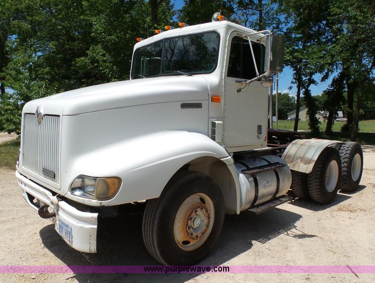image for item K5396 1998 International 9100 semi truck