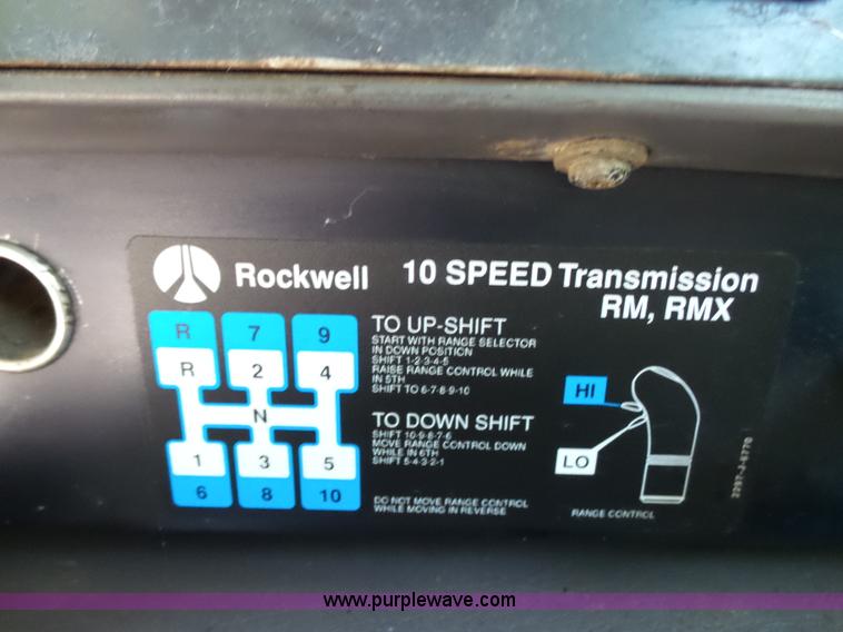 image for item K5396 1998 International 9100 semi truck