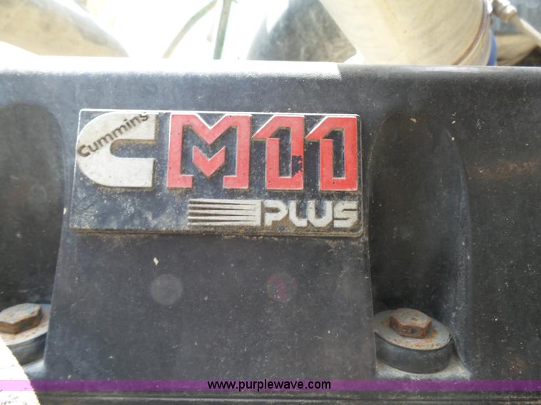 image for item K5396 1998 International 9100 semi truck