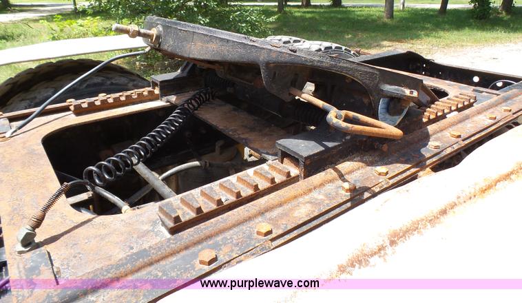 image for item K5396 1998 International 9100 semi truck