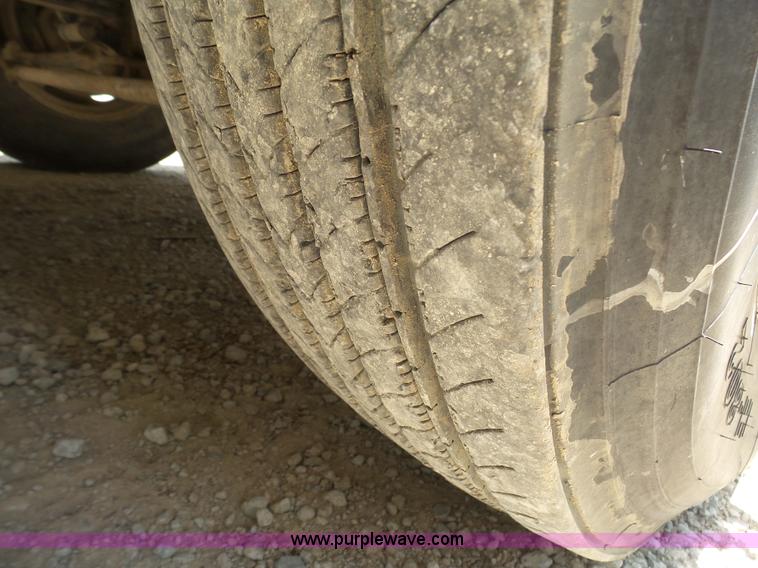 image for item K5396 1998 International 9100 semi truck