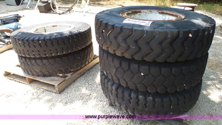 image for item K5407 (5) 10.00R20 tires