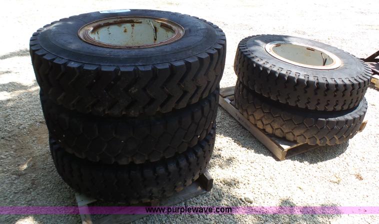 image for item K5407 (5) 10.00R20 tires