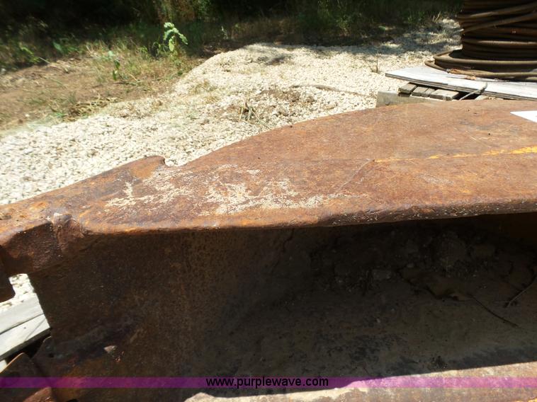 image for item K5412 Caterpillar backhoe bucket