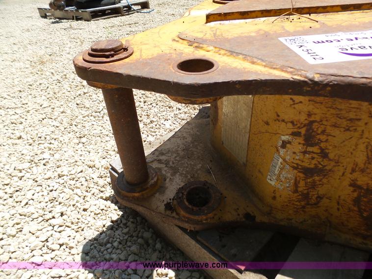 image for item K5412 Caterpillar backhoe bucket