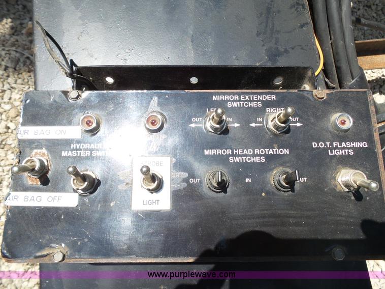 image for item K5413 Electric over hydraulic extendable mirrors and lights