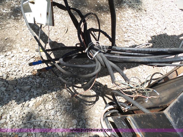 image for item K5413 Electric over hydraulic extendable mirrors and lights