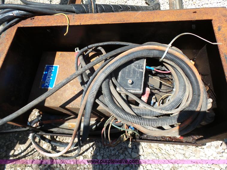 image for item K5413 Electric over hydraulic extendable mirrors and lights