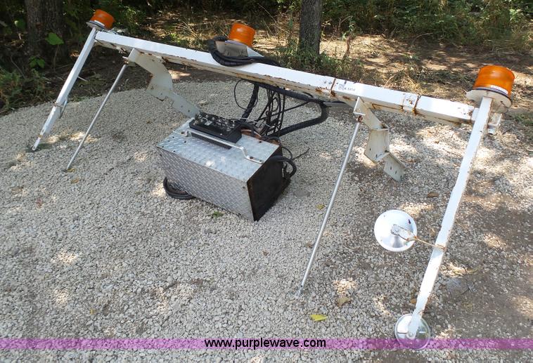 image for item K5414 Electric over hydraulic extendable mirrors and lights