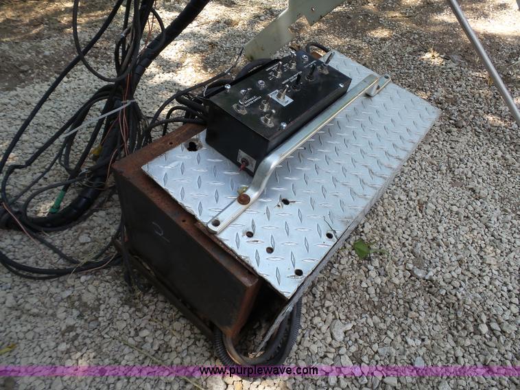 image for item K5414 Electric over hydraulic extendable mirrors and lights