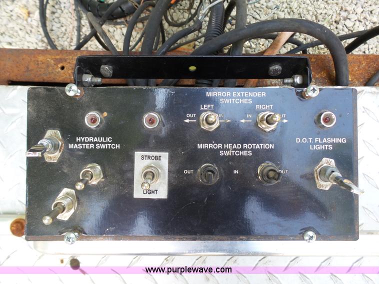 image for item K5414 Electric over hydraulic extendable mirrors and lights