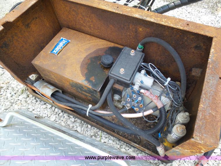 image for item K5414 Electric over hydraulic extendable mirrors and lights