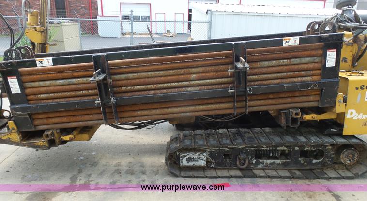 image for item K7111 2000 Vermeer D24X40A directional boring unit
