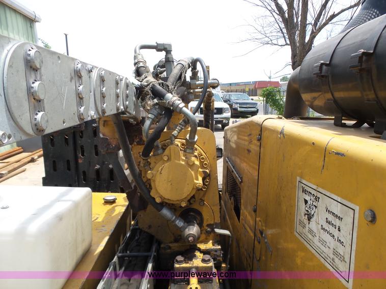 image for item K7111 2000 Vermeer D24X40A directional boring unit