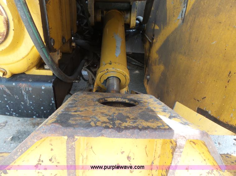 image for item K7111 2000 Vermeer D24X40A directional boring unit