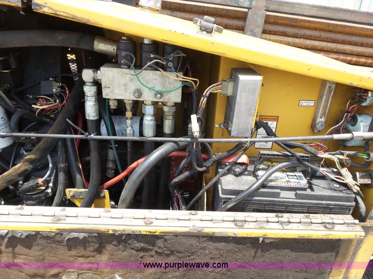 image for item K7111 2000 Vermeer D24X40A directional boring unit