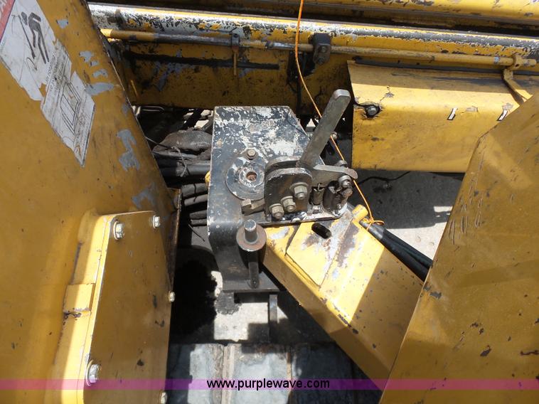 image for item K7111 2000 Vermeer D24X40A directional boring unit