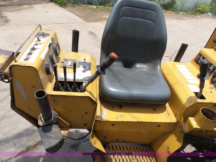 image for item K7111 2000 Vermeer D24X40A directional boring unit