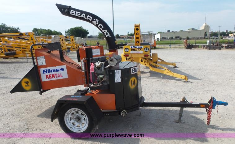 image for item K7112 2007 Bear Cat 76824 chipper