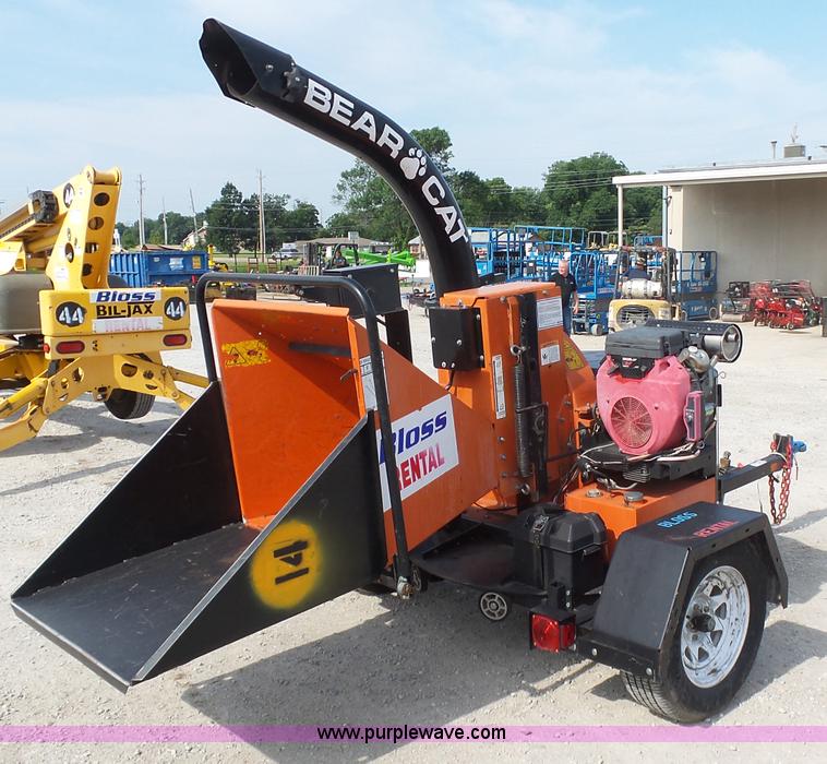image for item K7112 2007 Bear Cat 76824 chipper