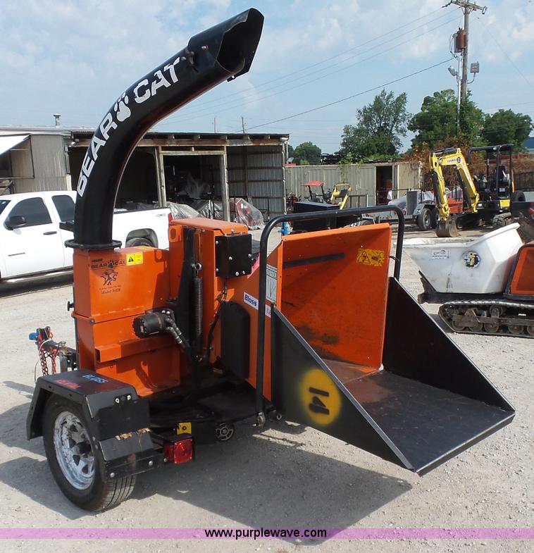 image for item K7112 2007 Bear Cat 76824 chipper