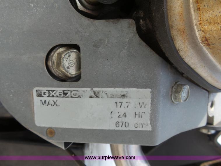 image for item K7112 2007 Bear Cat 76824 chipper