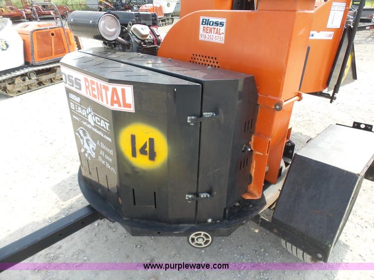 image for item K7112 2007 Bear Cat 76824 chipper