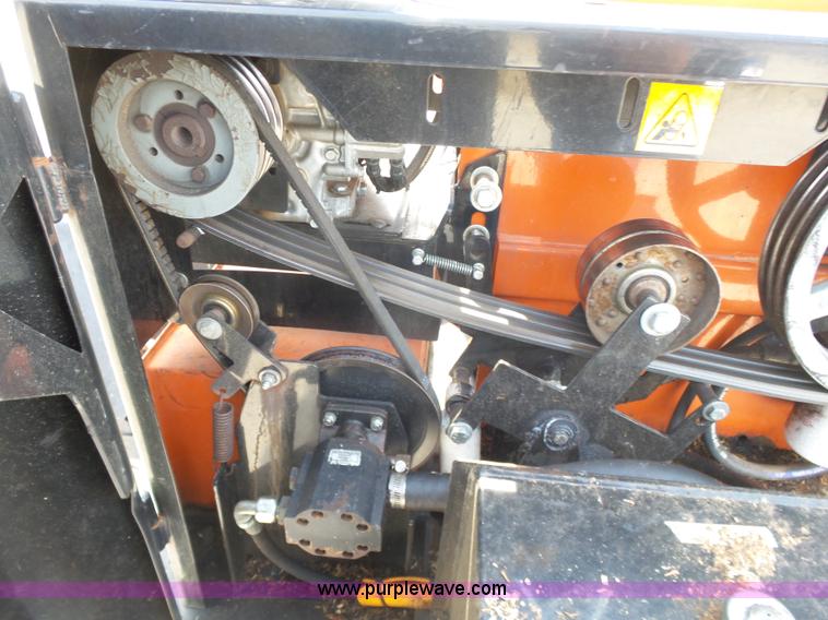 image for item K7112 2007 Bear Cat 76824 chipper