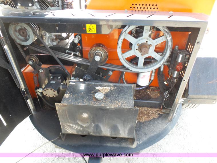 image for item K7112 2007 Bear Cat 76824 chipper