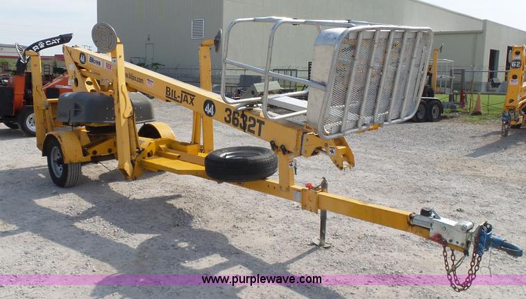 image for item K7113 2008 Biljax 3632DC boom lift