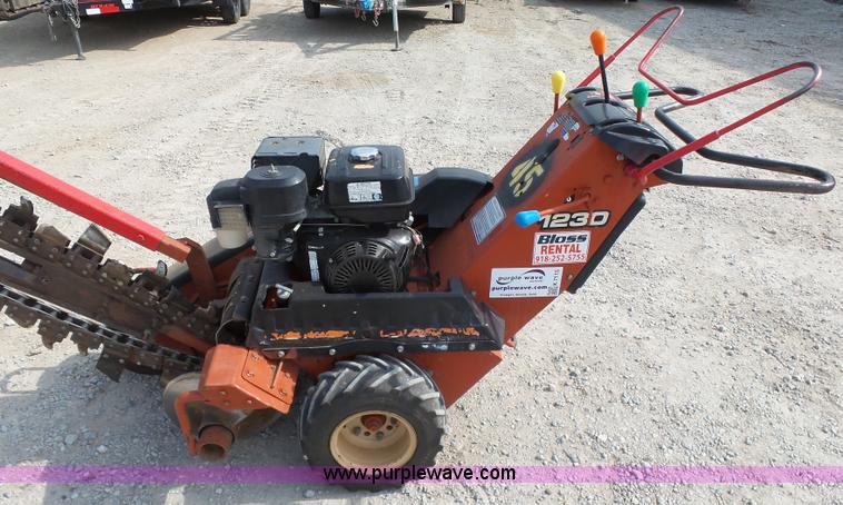 image for item K7115 2007 Ditch Witch 1230 trencher